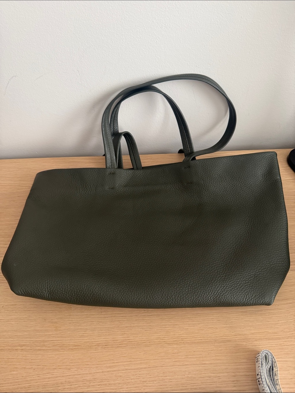 Cuyana Small Easy Tote - Picture 4 of 8